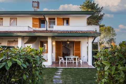 Property building, Patio, Garden, Balcony/Terrace, Other, Garden view, furniture