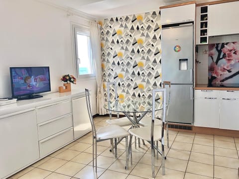 Living room, Dining area, Sea view