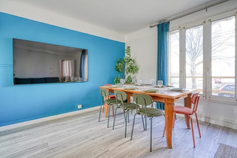 TV and multimedia, Dining area
