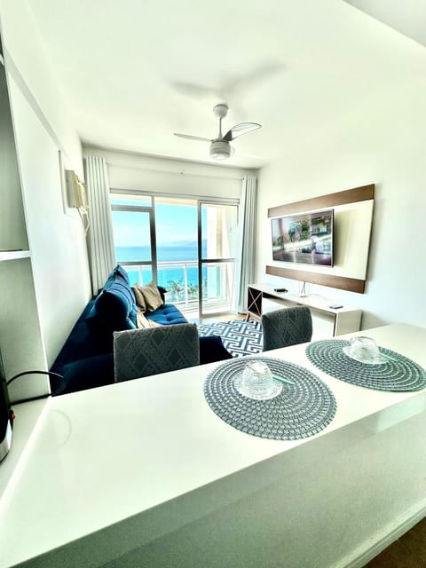 Communal lounge/ TV room, TV and multimedia, Living room, Seating area, Dining area, air conditioner