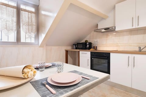 Coffee/tea facilities, Kitchen or kitchenette, Dining area, pet friendly, stove, toaster