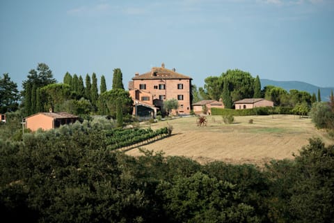 Agriturismo Palazzo Val Del Sasso Estancia en una granja in Umbria