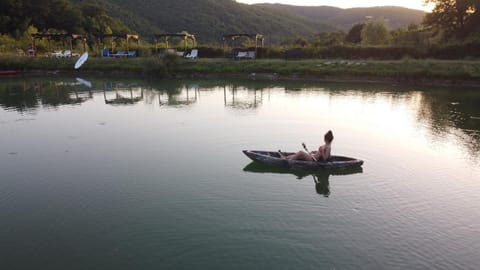 Canoeing, Lake view