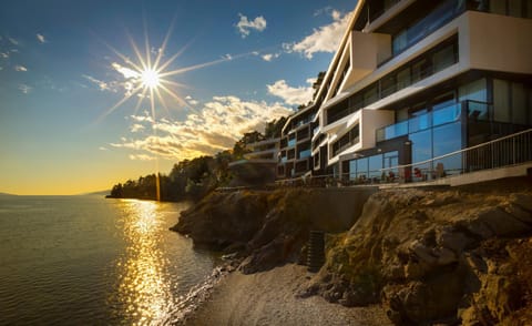 Facade/entrance, Beach, Sea view