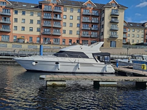 Day, Natural landscape, Lake view, River view, Parking
