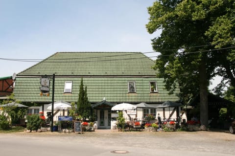 Property building, Facade/entrance, Garden view