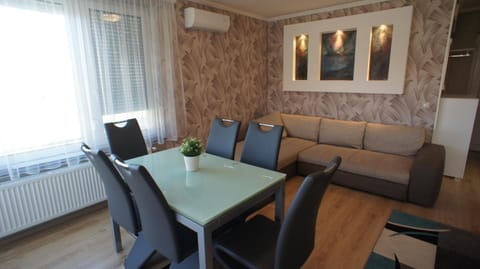 Tulip Family Apartment Eigentumswohnung in Siófok