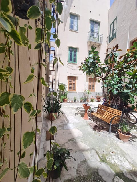 Property building, Inner courtyard view