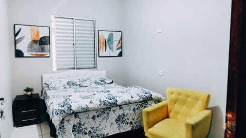 Vitoria Hostel Bed and Breakfast in Guarulhos