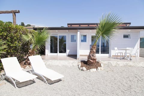 Marinella Beach Apartment House in Capo Vaticano