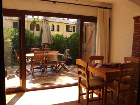 BBQ facilities, Garden, Dining area, Garden view, Sea view