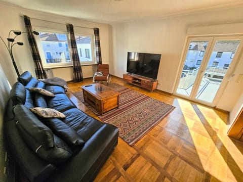 Communal lounge/ TV room, TV and multimedia, Living room