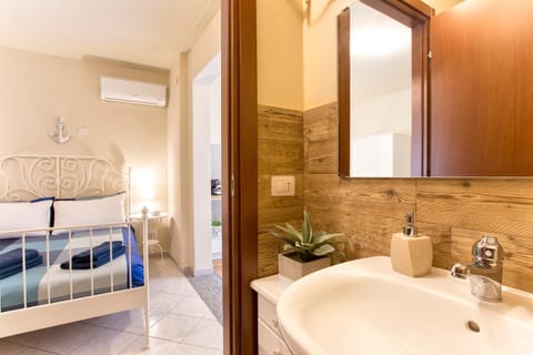 white coral rooms accomodation fast check-in Bed and Breakfast in Alghero