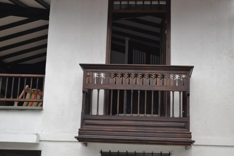 Balcony/Terrace, Decorative detail