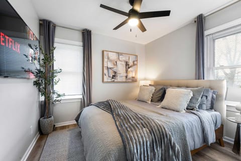 Perfect Location Near Ohare LCP Collection House in Northlake