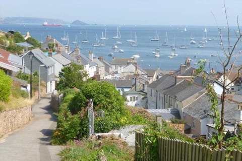 Neighbourhood, Sea view, Street view
