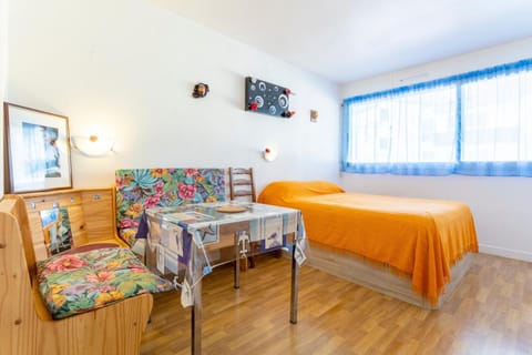 Property building, Living room, Bedroom