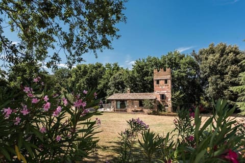 Property building, Day, Natural landscape, Garden