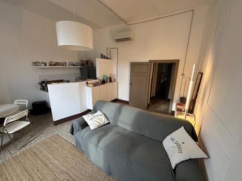 Living room, Seating area, Dining area, air conditioner