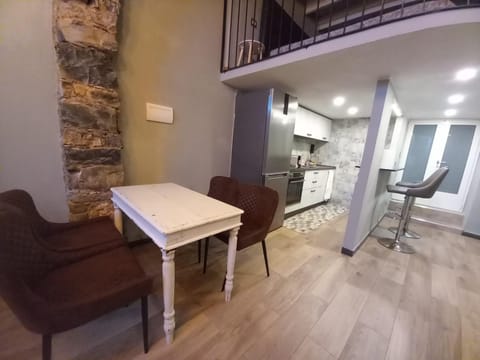 Kitchen or kitchenette, Living room, Dining area