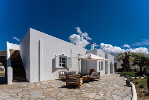 Plane Tree Villa in Parikia Villa in Paros