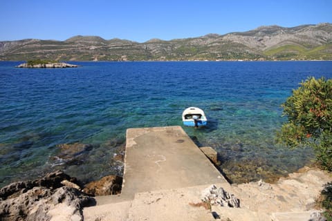 Seaside apartments with a swimming pool Tri Zala, Korcula - 558 Eigentumswohnung in Dubrovnik-Neretva County