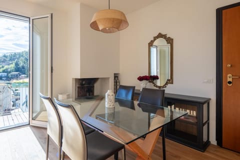Living room, Breakfast