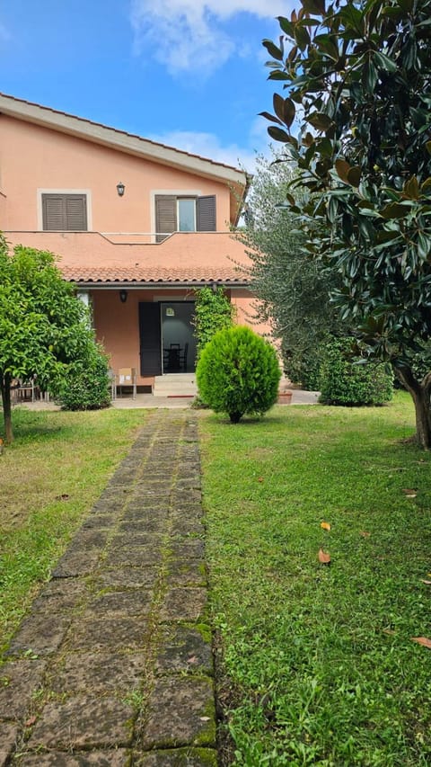 Garden, Balcony/Terrace