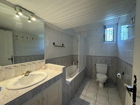 Toilet, Bathroom, Bath