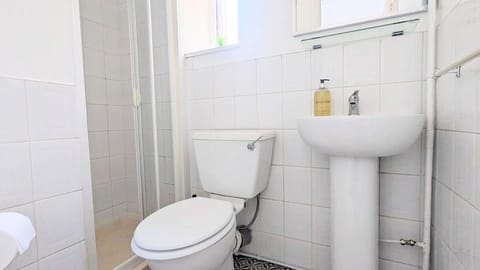 BARTON BEACHSIDE - Family OneBedroom Apartment, Double & BunkBed - Central Beach & Promenade Location - Over 21's, Family Friendly Only, ID Required Apartment in Blackpool