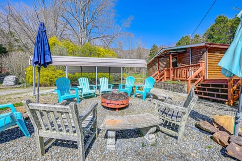 Fire Pit and Decks Creekside Cabin in Robbinsville Cabin in Stecoah