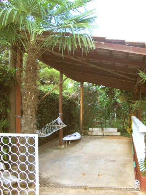 Location, children, Family