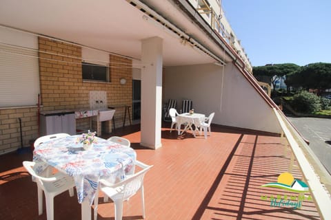 Property building, View (from property/room), Balcony/Terrace