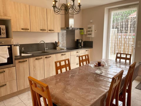 Gîte confortable avec Wi-Fi, proche Zoo de Beauval et châteaux de la Loire - FR-1-491-458 House in Centre-Val de Loire