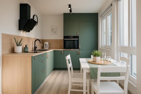 Coffee/tea facilities, Kitchen or kitchenette, Dining area, dishwasher, microwave, oven, stove, toaster, washing machine, dryer, kitchen