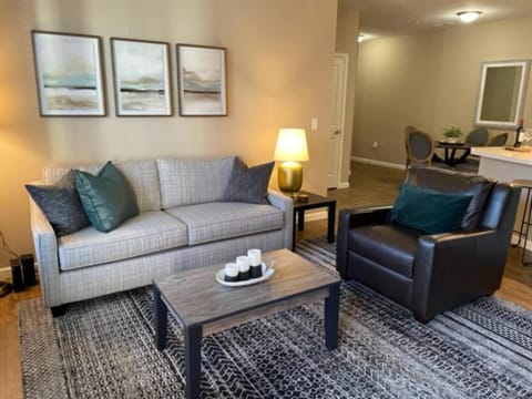 The Hilliard Executive No Steps Amazing Beds! Apartment in Hilliard