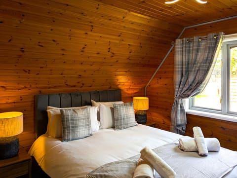 Bedroom, flat iron, heating, pet friendly, towels, wardrobe