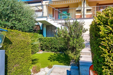 Patio, Garden, Garden view