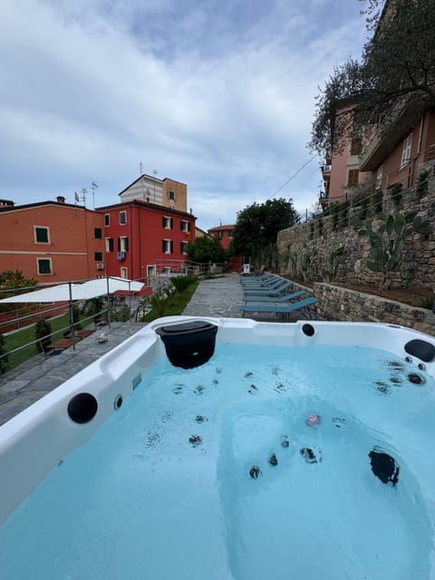 Hot Tub