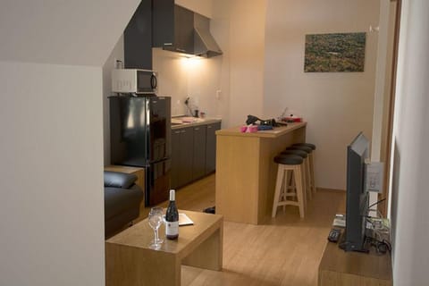 Kitchen or kitchenette, Living room