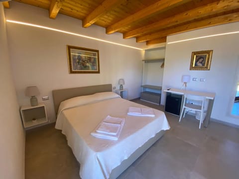 B&B Pettirosso Bed and Breakfast in San Teodoro