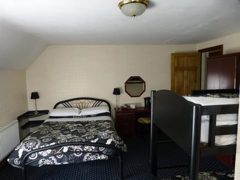 Peakstones Inn Hotel in Staffordshire Moorlands District