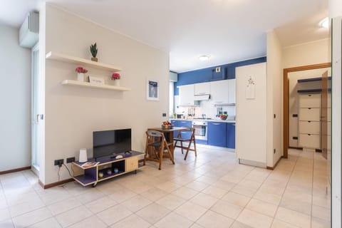 Kitchen or kitchenette, Living room, Dining area, Bedroom