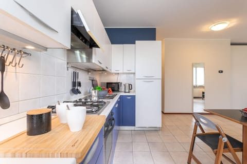 Kitchen or kitchenette, Living room, Dining area, Bedroom