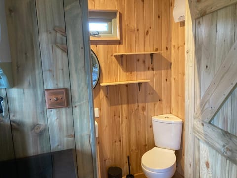 Fox lodge Shepherd Hut Sidmouth Campground/ 
RV Resort in Sidmouth