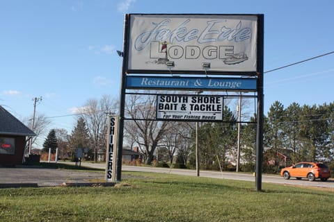 Lake Erie Lodge Motel in Jerusalem Township