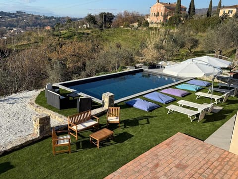 Villa Sensazione-Piscina, Sauna, Jacuzzi, BBQ Villa in Sarzana