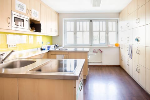 Communal kitchen, minibar