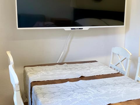 TV and multimedia, Dining area