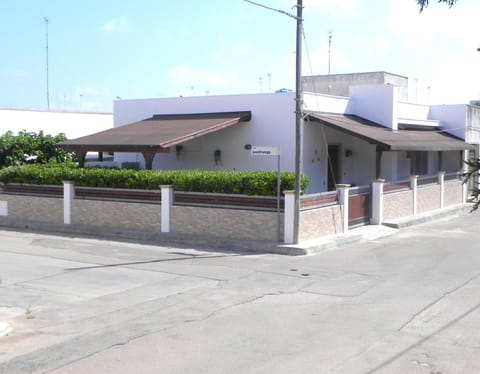 Property building, Street view